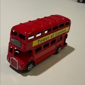 Die Cast Tower of London Red Double Decker Bus Pencil Sharpener aprox size 1:60